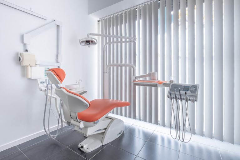 DentistebruxellesIxellesurgencedentaireBrusselsDentalcenter01 Dental Center Ixelles